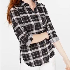 Black Plaid Long Sleeved Button Up Vintage Shirt